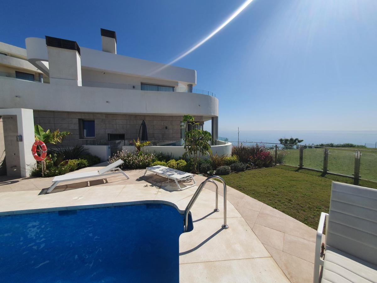 Luxury Beachfront With Pool, Sauna, Fitness And Gym In Province Malaga, Andalusia Appartement