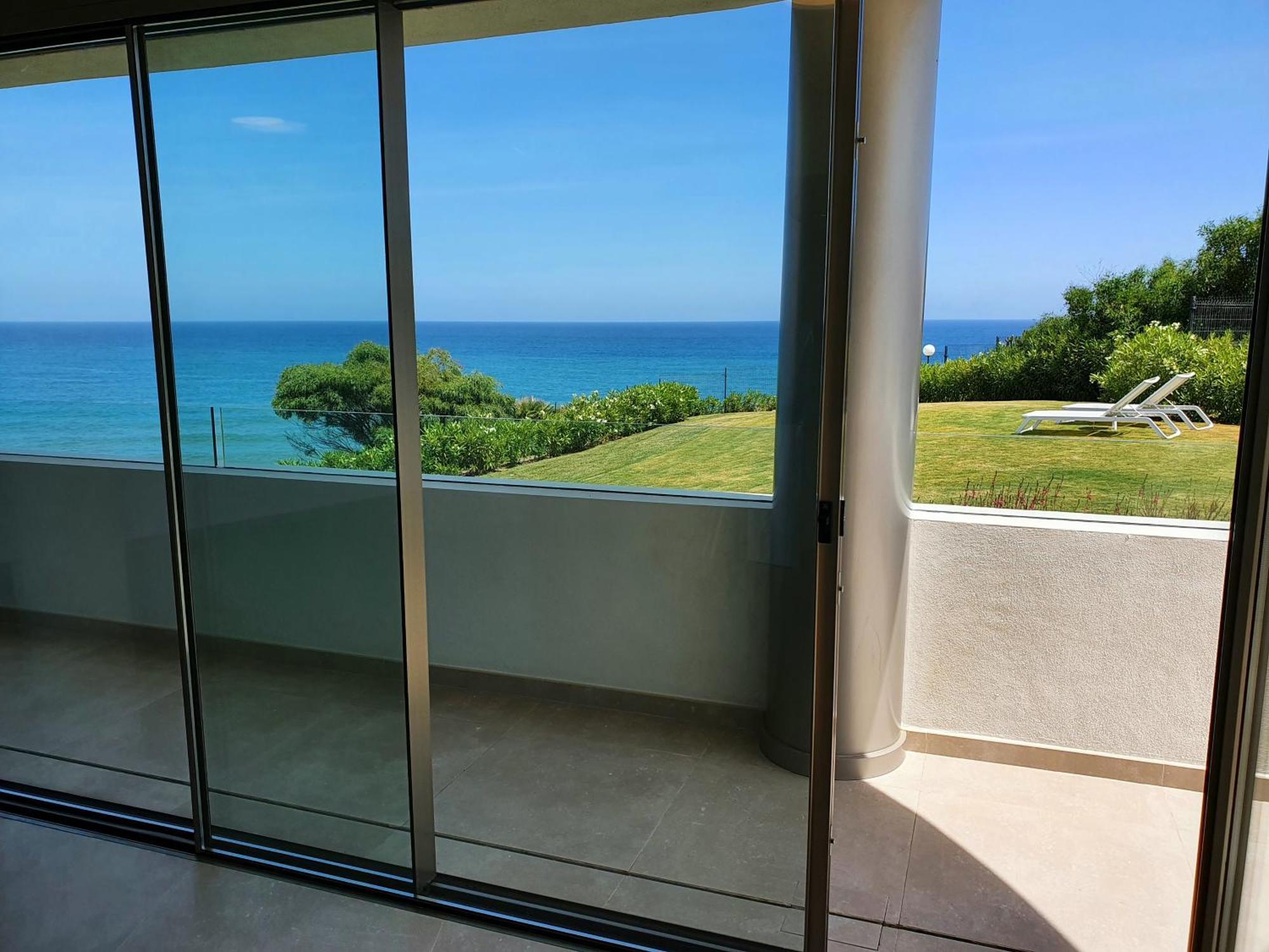 Luxury Beachfront With Pool, Sauna, Fitness And Gym In Province Malaga, Andalusia Apartment